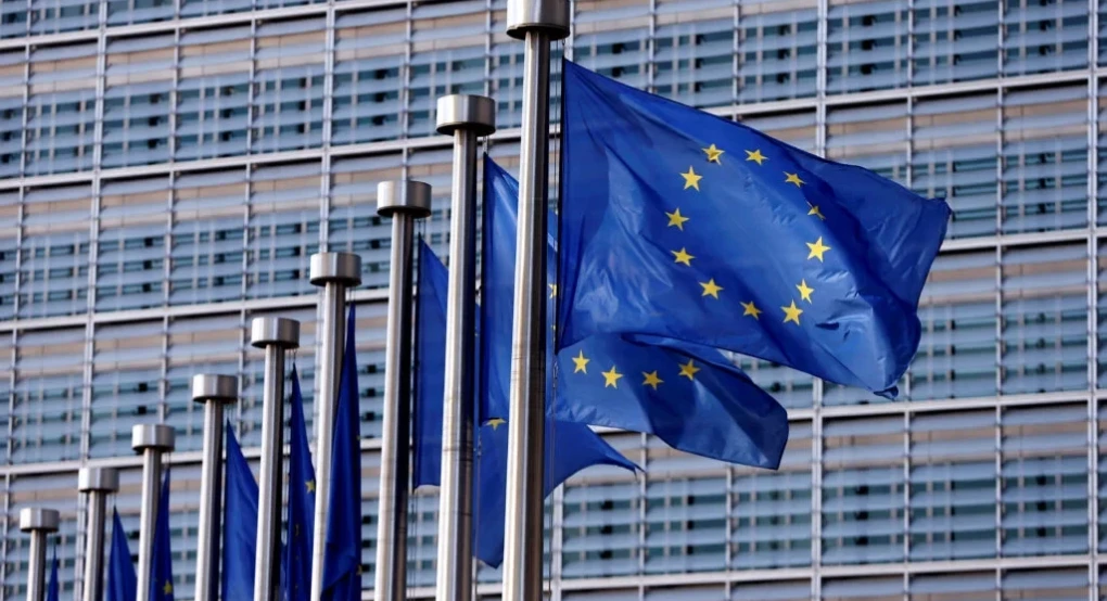 Η ΕΕ ενέκρινε το 17ο πακέτο κυρώσεων κατά της Ρωσίας: Στόχος ο «σκιώδης» στόλος και στρατιωτική βιομηχανία Η ΕΕ ενέκρινε το 17ο πακέτο κυρώσεων κατά της Ρωσίας: Στόχος ο «σκιώδης» στόλος και στρατιωτική βιομηχανία