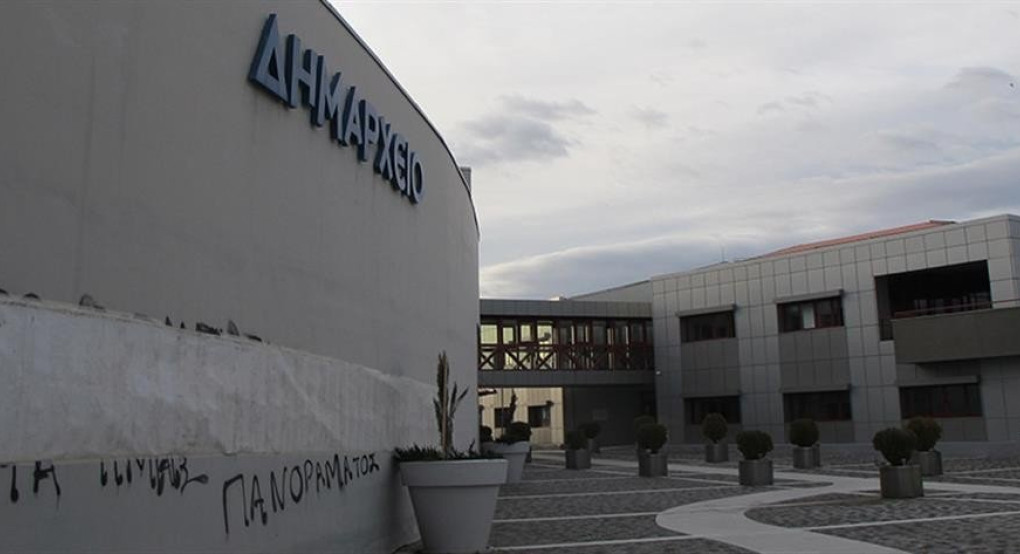 Θεσσαλονίκη: Επίθεση σε φύλακα δημαρχείου 