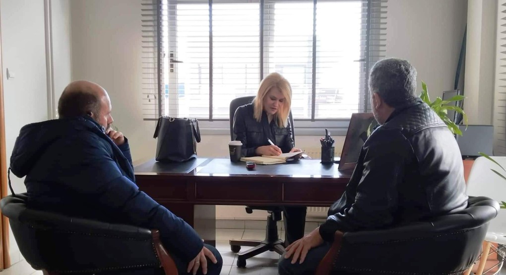 Με εκπροσώπους του νέου ΔΣ του Αγροτικού Συλλόγου Σκύδρας συναντήθηκε η βουλευτής Πέλλας του ΣΥΡΙΖΑ κ. Θεοδώρα Τζάκρη