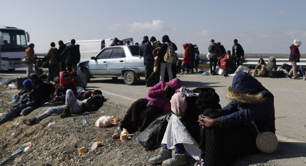 Μεγάλος αριθμός προσφύγων και μεταναστών καταφθάνει στον Τούρκικο συνοριακό σταθμό στα Ίψαλα 