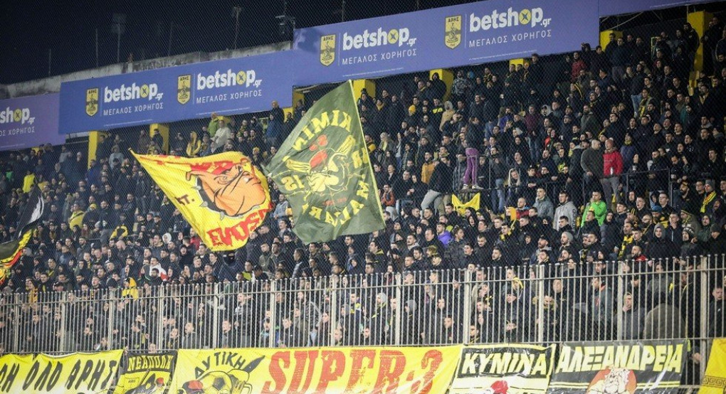 SUPER 3:«Αθάνατα τα οπαδικά τραγούδια των ουρανών»