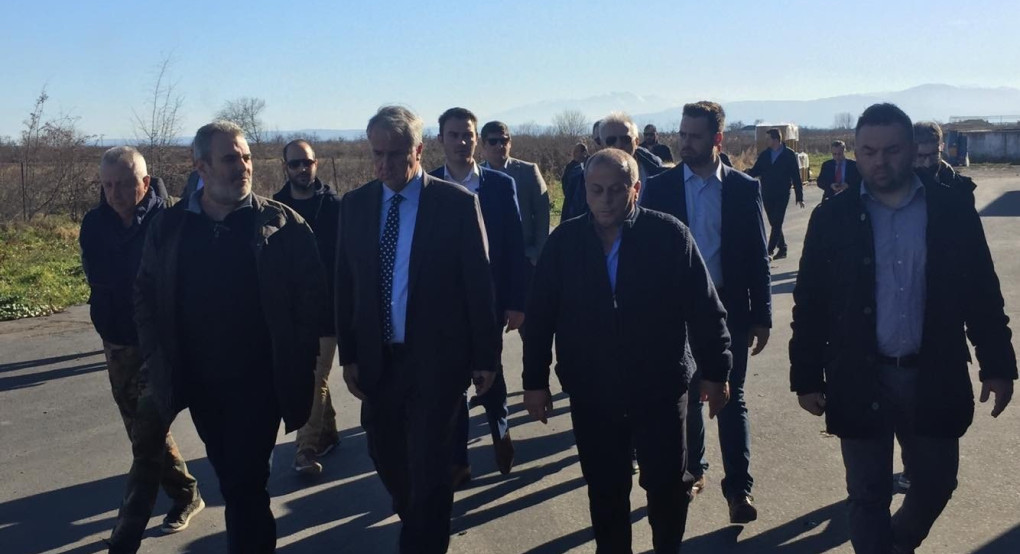 Στα κρυφά...στην Κρύα Βρύση ο Βορίδης!