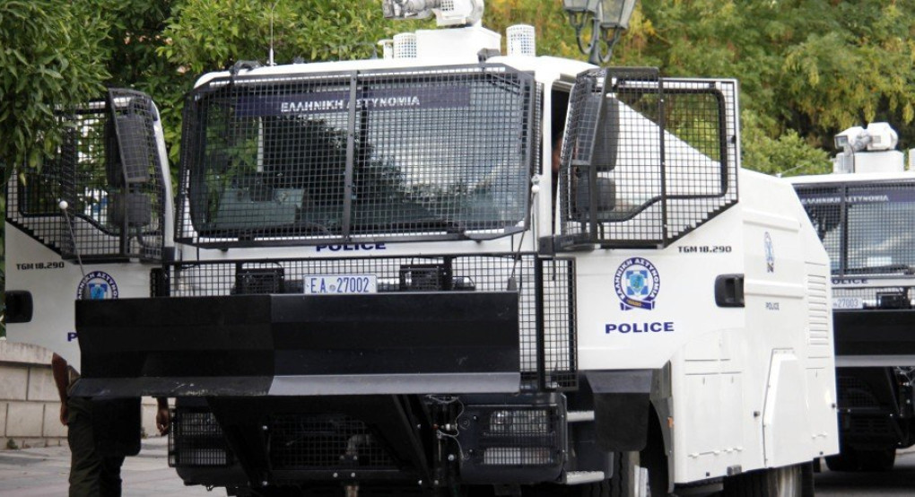 Με τον «Αίαντα» η ΕΛ.ΑΣ. στα σύνορα – Επιχειρεί στις Καστανιές η υδροφόρα