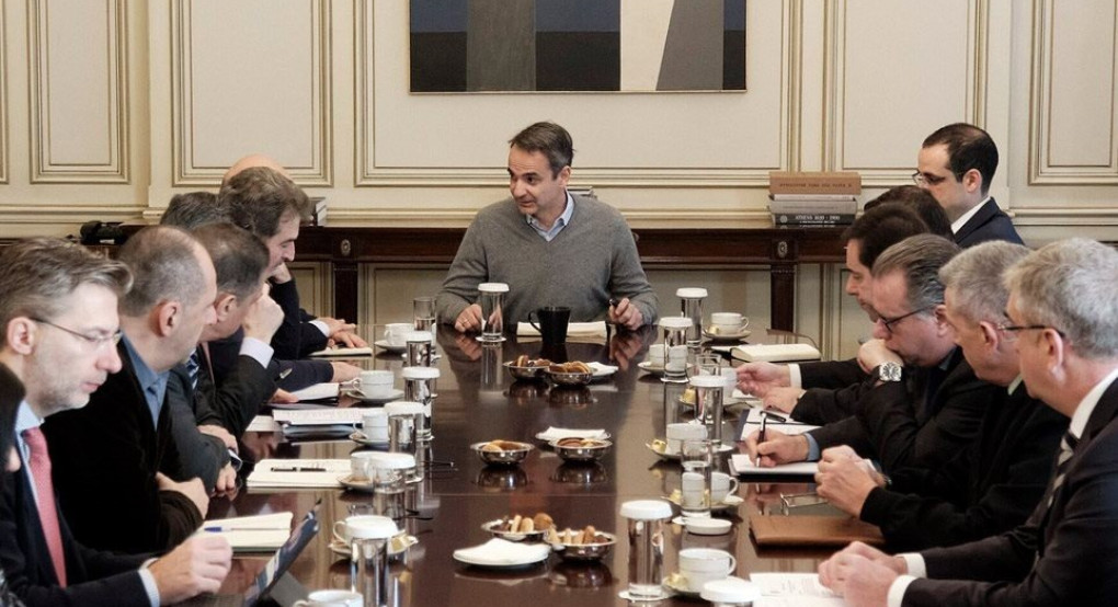 Τι αποφασίστηκε στην έκτακτη σύσκεψη στο Μαξίμου για την κατάσταση που επικρατεί στα σύνορα