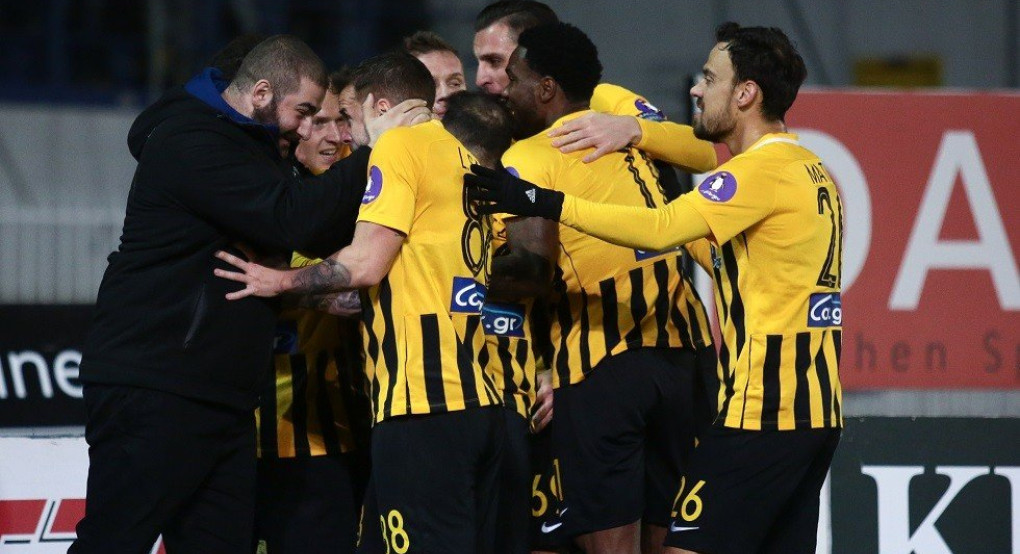 Πετάει για τελικό 