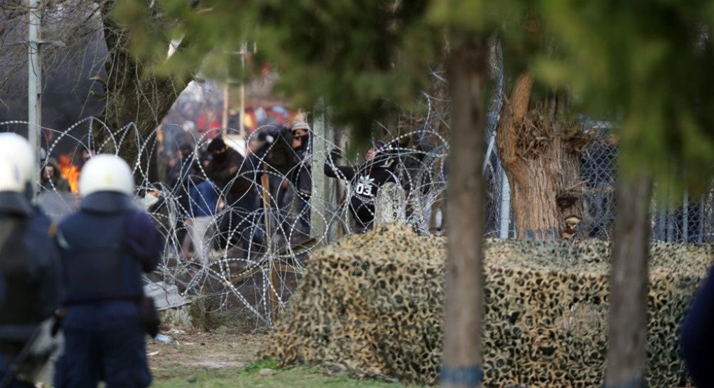 Πριν από λίγο: Απόπειρα μαζικής εισόδου μεταναστών από τις Φέρες