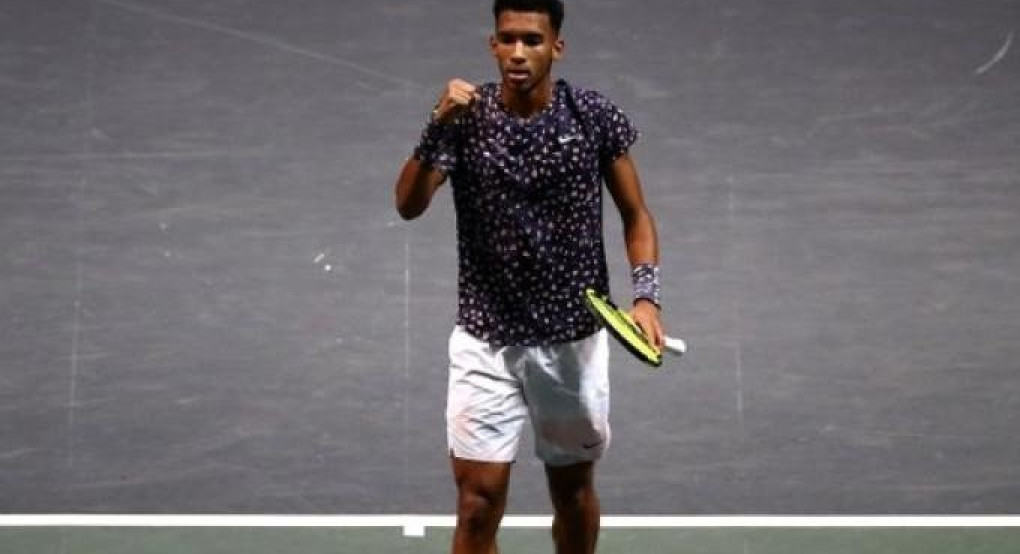 Με τον κακό του δαίμονα στον τελικό ο Τσιτσιπάς!