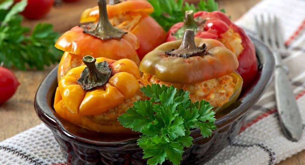 Πιπεριές γεμιστές με κοτόπουλο