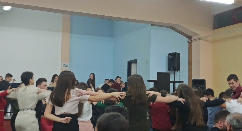 Ο ετήσιος χορός του Γελ Εξαπλατανου 