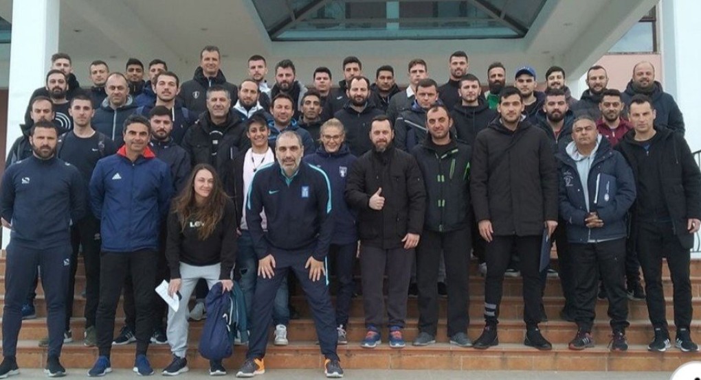 Ετοιμάζεται για τους πάγκους ο Νίκος Τζιμογιαννης 