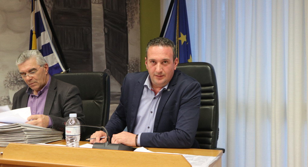 Χρήστος Μπάτσης: "Δεν πάει άλλο..χιλιάδες προσβλητικά σχόλια για την οικογένεια μου" (βίντεο)