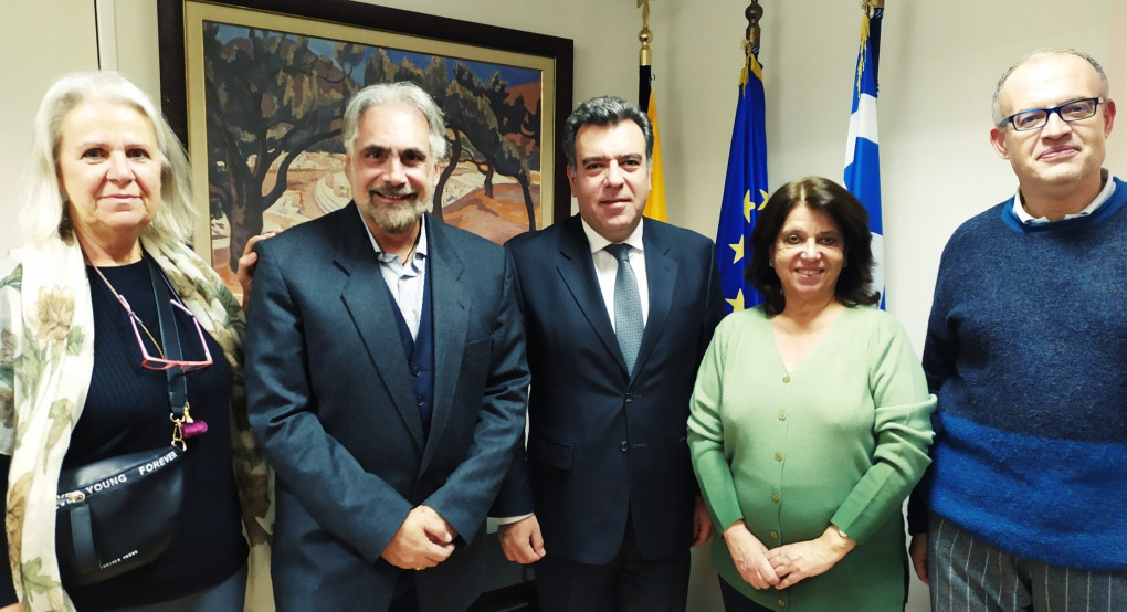 Μάνος Κόνσολας: «Να προστατεύσουμε τον ελληνικό τουρισμό από τις παράνομες ξεναγήσεις»