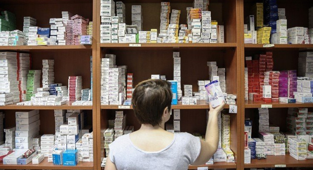 Φρένο από τον ΕΟΦ στις παράλληλες εξαγωγές σκευασμάτων-Άδεια τα ράφια των φαρμακείων