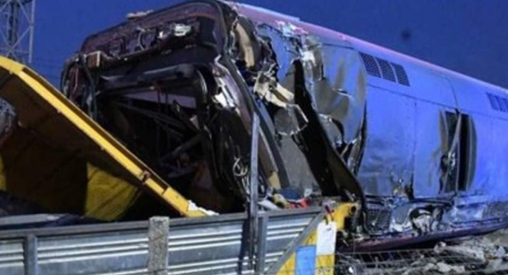 Αμαξοστοιχία εκτροχιάσθηκε κοντά στο Μιλάνο, πληροφορίες για έναν ή δύο νεκρούς και 30 τραυματίες