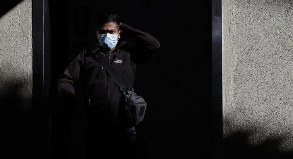 Bloomberg: Η Κίνα «θυσιάζει» μία επαρχία για να σώσει τον κόσμο από τον κορωνοϊό