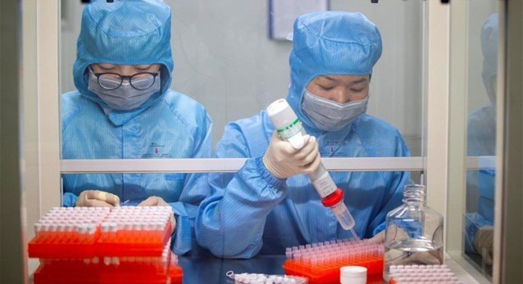 Κίνα:Αγώνας δρόμου για θεραπεία του κοροναϊού, από φάρμακα για το AIDS και βλαστοκύτταρα έως παραδοσιακά κινεζικά βότανα 2.000 ετών