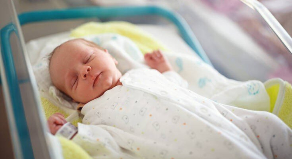 Με ΑΜΚΑ και ΑΦΜ τα μωρά που γεννιούνται από σήμερα