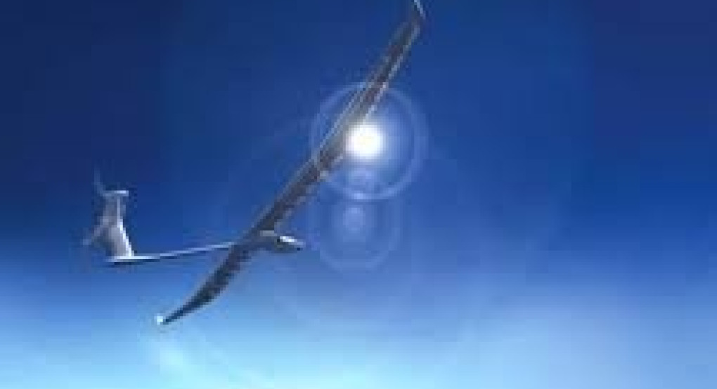 Η πρώτη πτήση με ενέργεια μόνον από τον ήλιο