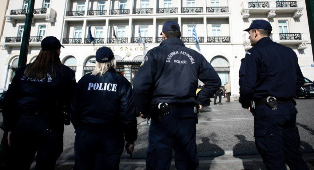 Αστυνομικοί σε κύκλωμα πλαστών εγγράφων: Πόσα ζητούσαν από τους κακοποιούς για ταυτότητες και διαβατήρια 