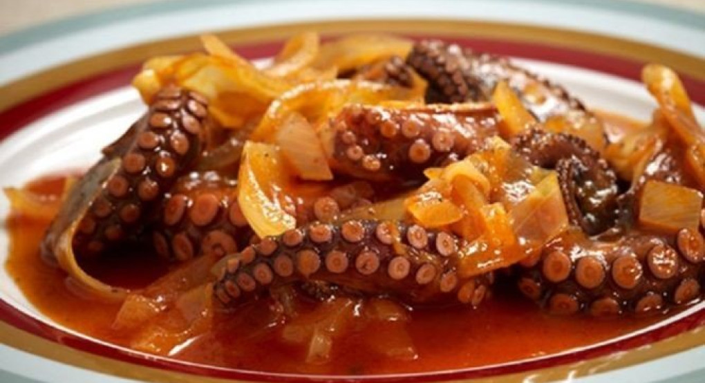 Μεθυσμένο χταποδάκι με τσίπουρο 