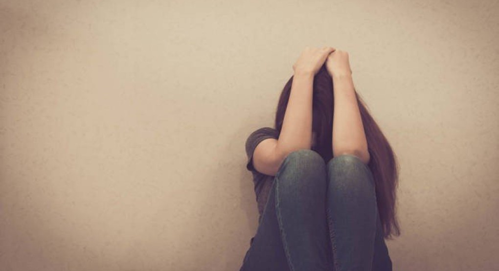  Λάρισα:Ο σύντροφος της μητέρας τη βίαζε, η μάνα την εξωθούσε στην πορνεία