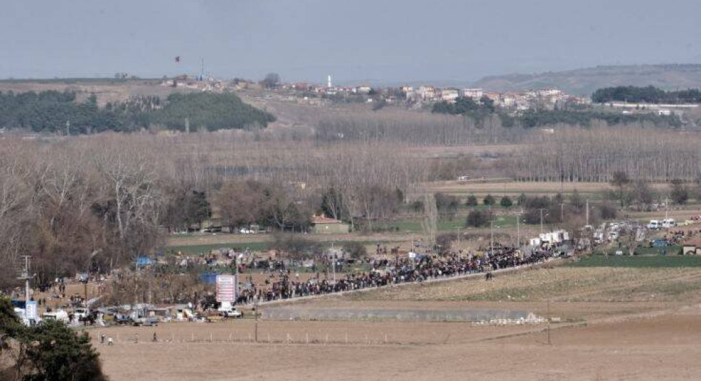 Οι Τούρκοι στήνουν καταυλισμό 10.000 ατόμων στην Αδριανούπολη
