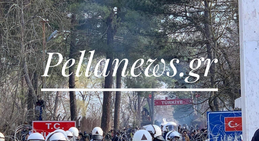 Δίνουν μάχη οι αστυνομικοί για αποτροπή της εισβολής 