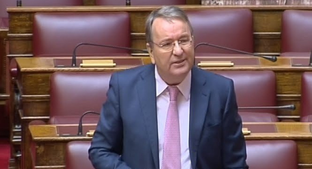 Γιώργος Καρασμάνης: Απάντηση του Υπουργού Εθνικής Άμυνας για τα διακατεχόμενα οικόπεδα και κτήματα.