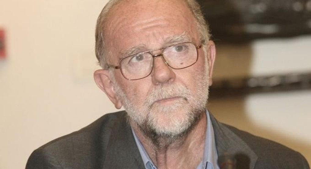 Πέθανε ο σπουδαίος Έλληνας σχεδιαστής μόδας Γιάννης Τσεκλένης