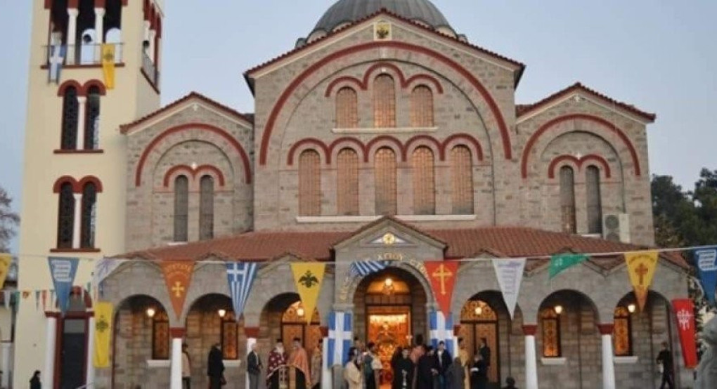 Απόδοση του Πάσχα και υπέρ των εξεταζομένων στις Πανελλήνιες εξετάσεις στον Ναό του Αγίου Στεφάνου Απόδοση του Πάσχα και υπέρ των εξεταζομένων στις Πανελλήνιες εξετάσεις στον Ναό του Αγίου Στεφάνου