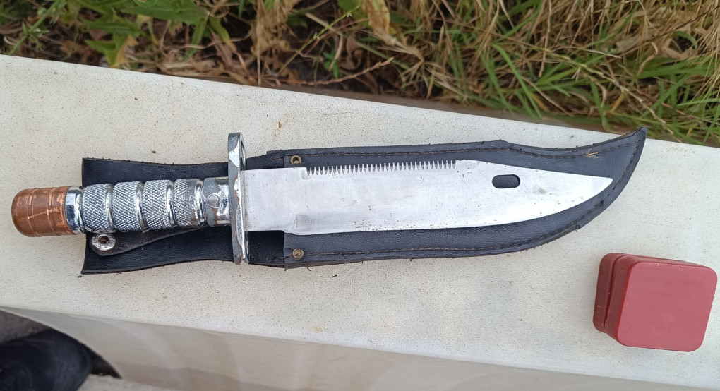 Σύλληψη αλλοδαπού στον Προμαχώνα με όπλο, φυσίγγια και μαχαίρι στο όχημά του Σύλληψη αλλοδαπού στον Προμαχώνα με όπλο, φυσίγγια και μαχαίρι στο όχημά του