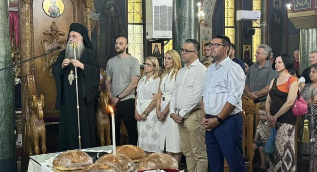 Πανηγυρικός Εσπερινός στην Αγία Τριάδα Εσωβάλτων Πέλλας Πανηγυρικός Εσπερινός στην Αγία Τριάδα Εσωβάλτων Πέλλας