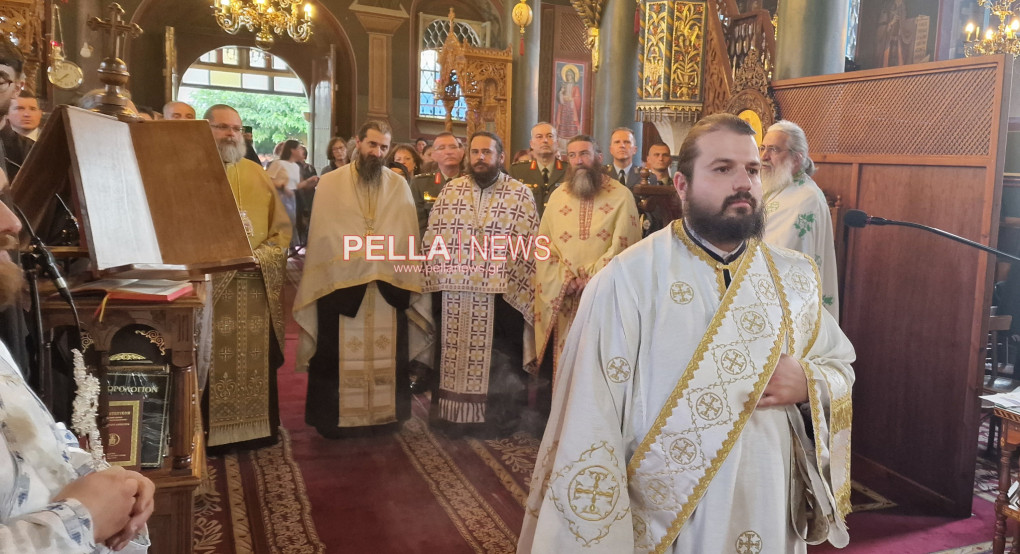 Πανηγυρίζει η ιστορική Μονή της Αγίας Τριάδας στην Έδεσσα Πανηγυρίζει η ιστορική Μονή της Αγίας Τριάδας στην Έδεσσα