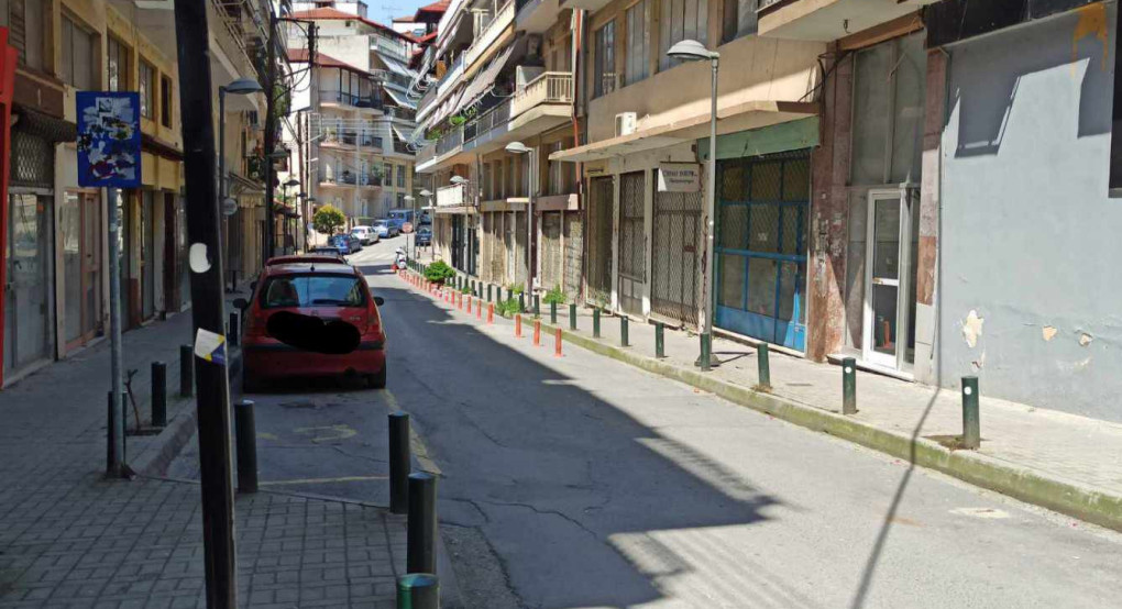Γιαννιτσά: Οδός "φάντασμα", απομεινάρι μιας σκληρής οικονομικής εποχής Γιαννιτσά: Οδός "φάντασμα", απομεινάρι μιας σκληρής οικονομικής εποχής