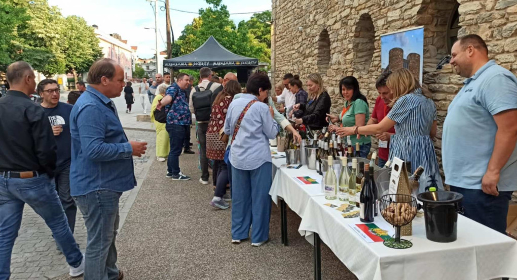 Με απόλυτη επιτυχία ολοκληρώθηκαν οι εκδηλώσεις του Διεθνούς Βαλκανικού Διαγωνισμού Κρασιού (B.I.W.C.) 2025 στη Νάουσα Με απόλυτη επιτυχία ολοκληρώθηκαν οι εκδηλώσεις του Διεθνούς Βαλκανικού Διαγωνισμού Κρασιού (B.I.W.C.) 2025 στη Νάουσα