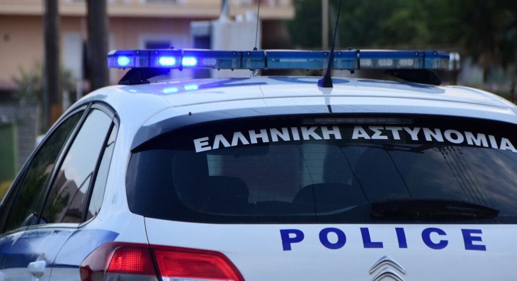 Ζάκυνθος: Καρτέρι είχαν στήσει στη συμβολαιογράφο οι 3 που συνελήφθησαν για τη δολοφονία - «Την περιμέναμε και της ορμήξαμε» Ζάκυνθος: Καρτέρι είχαν στήσει στη συμβολαιογράφο οι 3 που συνελήφθησαν για τη δολοφονία - «Την περιμέναμε και της ορμήξαμε»