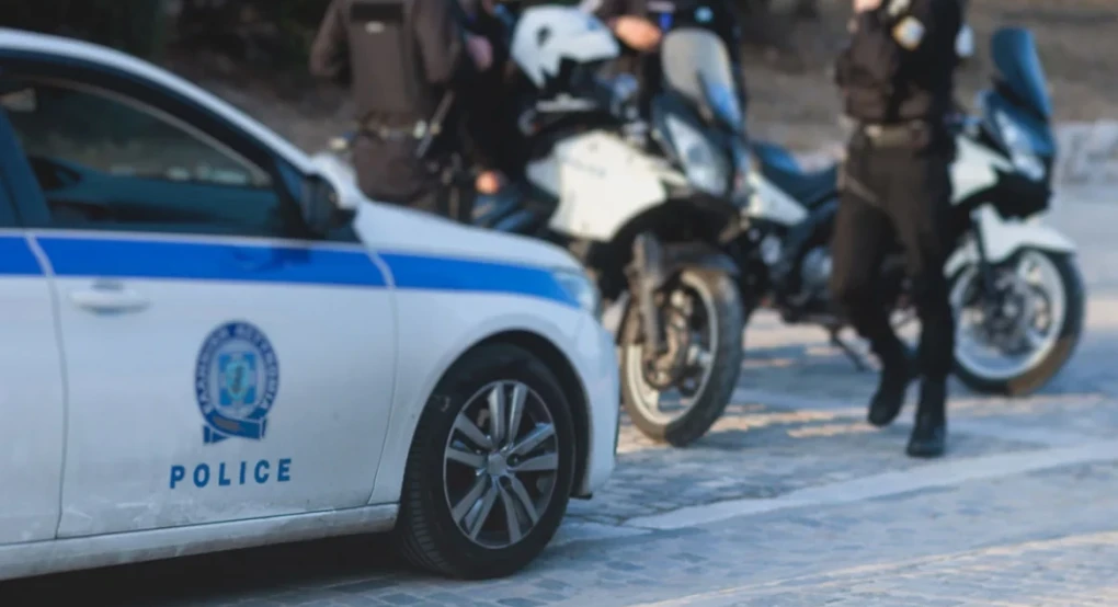 Θεσσαλονίκη: 16χρονος λήστεψε τρία καταστήματα σε 30 λεπτά - Τον τελευταίο μήνα είχε διαπράξει 10 ληστείες Θεσσαλονίκη: 16χρονος λήστεψε τρία καταστήματα σε 30 λεπτά - Τον τελευταίο μήνα είχε διαπράξει 10 ληστείες