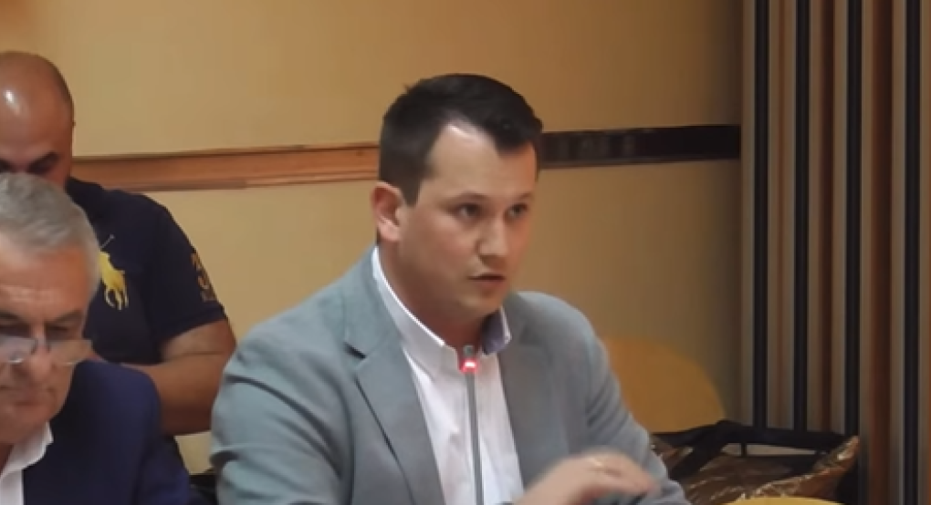 Δήμος Πέλλας/Νίκος Δόντσης: "Ο κανονισμός άρδευσης άλλαξε γιατί ζημίωνε τον Δήμο" Δήμος Πέλλας/Νίκος Δόντσης: "Ο κανονισμός άρδευσης άλλαξε γιατί ζημίωνε τον Δήμο"