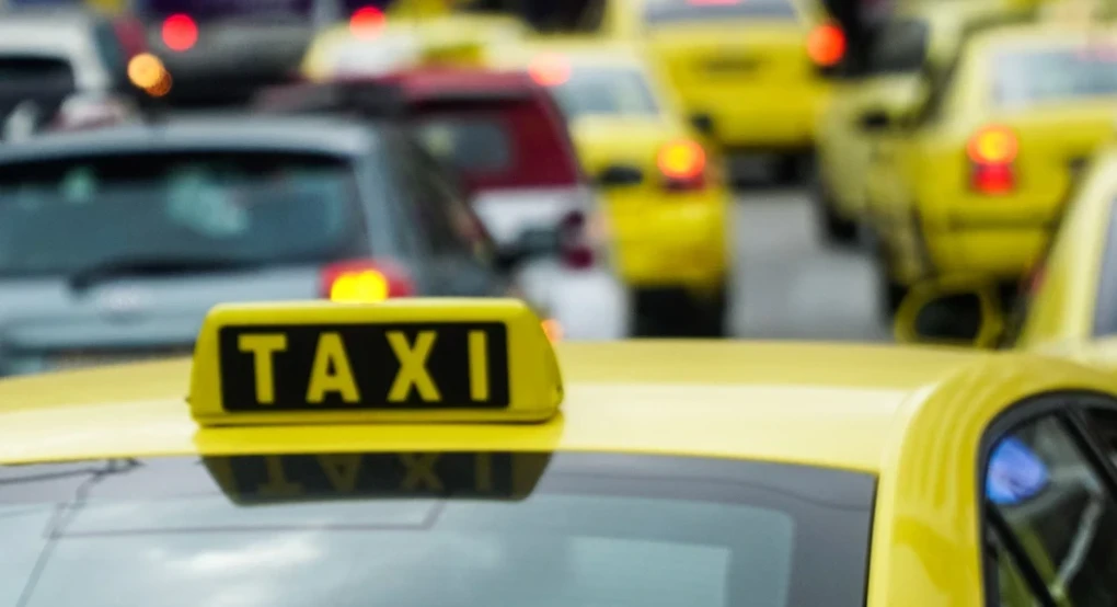 Χωρίς ταξί για δύο μέρες η Αθήνα – Ξεκίνησε 48ωρη απεργία Χωρίς ταξί για δύο μέρες η Αθήνα – Ξεκίνησε 48ωρη απεργία