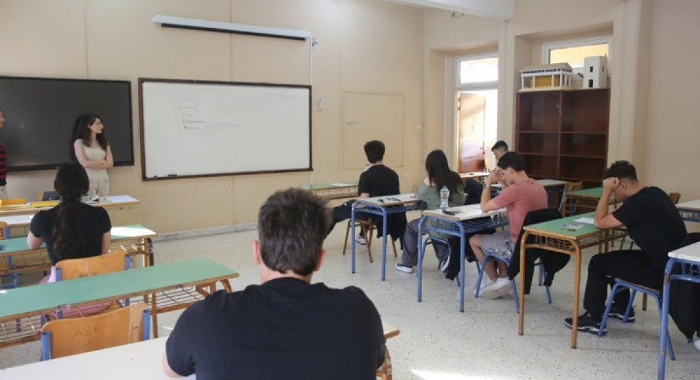 Συνέχεια Πανελλαδικών για τα ΕΠΑΛ, με Μαθηματικά-Αρχίζουν οι εξετάσεις στα γυμνάσια
