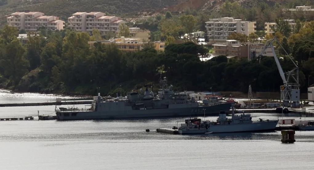 Υπόθεση κατασκοπείας στη Σούδα: Ο 26χρονος Αζέρος ήταν κλεισμένος 4 μέρες στο δωμάτιο και έβγαζε φωτογραφίες τη βάση Υπόθεση κατασκοπείας στη Σούδα: Ο 26χρονος Αζέρος ήταν κλεισμένος 4 μέρες στο δωμάτιο και έβγαζε φωτογραφίες τη βάση