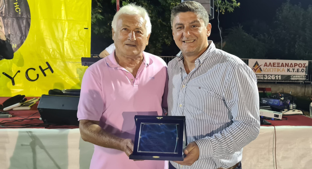 Τάκης Φωστηρόπουλος: Η θέση του για τα πεπραγμένα και η βράβευση του Δημάρχου Στ. Φουντουκίδη Τάκης Φωστηρόπουλος: Η θέση του για τα πεπραγμένα και η βράβευση του Δημάρχου Στ. Φουντουκίδη