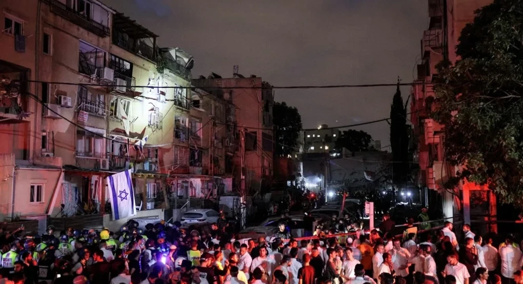 Ισραήλ: 4 νεκροί, 78 τραυματίες στα νυχτερινά πυραυλικά πλήγματα του Ιράν - Κατάρ και Ομάν ενημερώθηκαν για τη διαπραγμάτευση Ισραήλ: 4 νεκροί, 78 τραυματίες στα νυχτερινά πυραυλικά πλήγματα του Ιράν - Κατάρ και Ομάν ενημερώθηκαν για τη διαπραγμάτευση