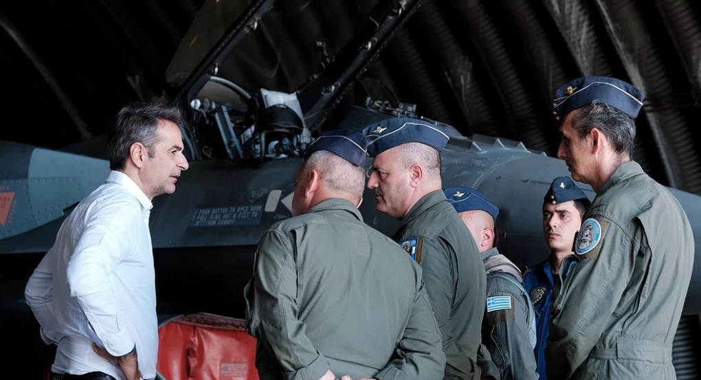 Μητσοτάκης για Σούδα: Δεν έχει καμία βάση ο φόβος για χτύπημα και δεν θα σχολιάσω στρατιωτικές συσκέψεις Μητσοτάκης για Σούδα: Δεν έχει καμία βάση ο φόβος για χτύπημα και δεν θα σχολιάσω στρατιωτικές συσκέψεις