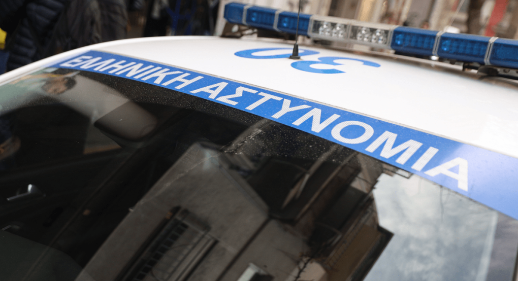 Θεσσαλονίκη: Ισπανός επιχείρησε να επιτεθεί με σπαθί σε θαμώνα ταβέρνας Θεσσαλονίκη: Ισπανός επιχείρησε να επιτεθεί με σπαθί σε θαμώνα ταβέρνας