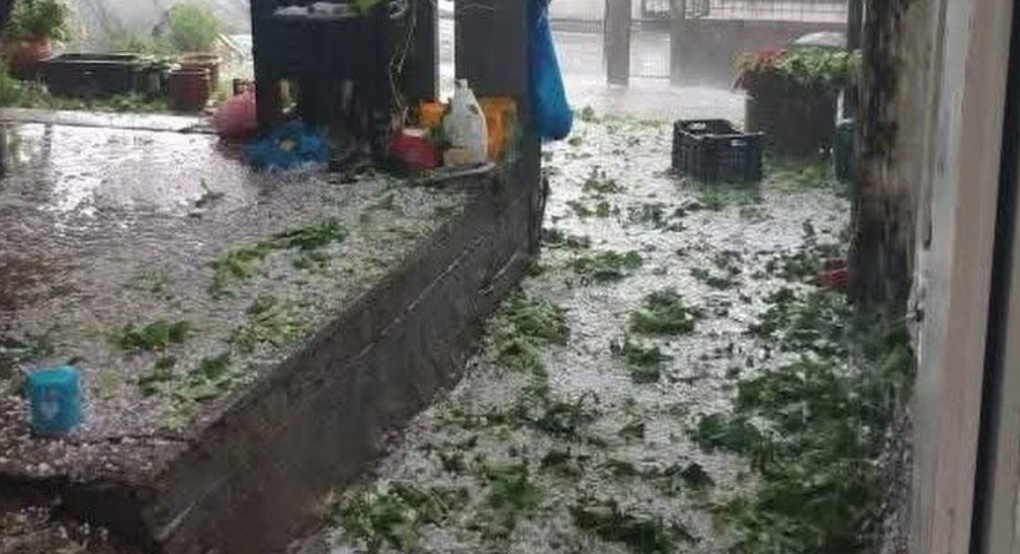 Κακοκαιρία: Σοβαρές ζημιές σε Θεσσαλία και Μακεδονία από καταιγίδες και χαλάζι Κακοκαιρία: Σοβαρές ζημιές σε Θεσσαλία και Μακεδονία από καταιγίδες και χαλάζι