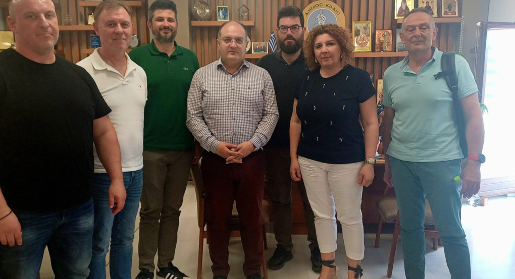 Η προετοιμασία για τη νέα σχολική χρονιά στο επίκεντρο της συζήτησης ΣΕΠΕ με τον Δήμαρχο Κιλκίς Η προετοιμασία για τη νέα σχολική χρονιά στο επίκεντρο της συζήτησης ΣΕΠΕ με τον Δήμαρχο Κιλκίς