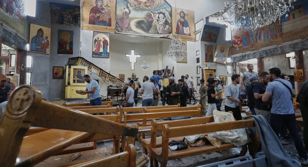 Τρόμος στη Δαμασκό: Τζιχαντιστής ανατινάχτηκε σε ελληνορθόδοξη εκκλησία -Τουλάχιστον 22 νεκροί, ανάμεσά τους παιδιά Τρόμος στη Δαμασκό: Τζιχαντιστής ανατινάχτηκε σε ελληνορθόδοξη εκκλησία -Τουλάχιστον 22 νεκροί, ανάμεσά τους παιδιά