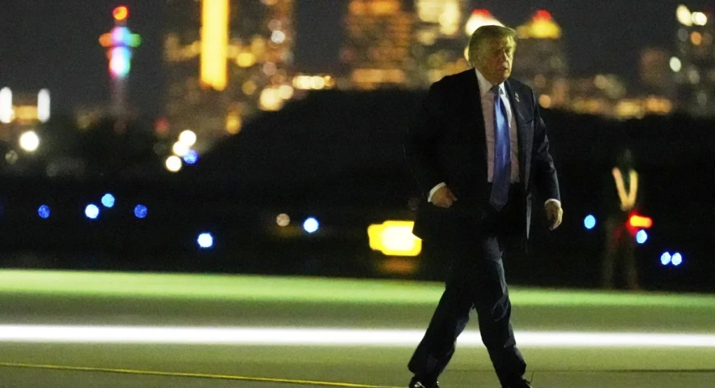 Τραμπ για εσπευσμένη αποχώρηση από την G7: Δεν έφυγα για την εκεχειρία Ισραήλ-Ιράν, αλλά για κάτι πιο σημαντικό Τραμπ για εσπευσμένη αποχώρηση από την G7: Δεν έφυγα για την εκεχειρία Ισραήλ-Ιράν, αλλά για κάτι πιο σημαντικό