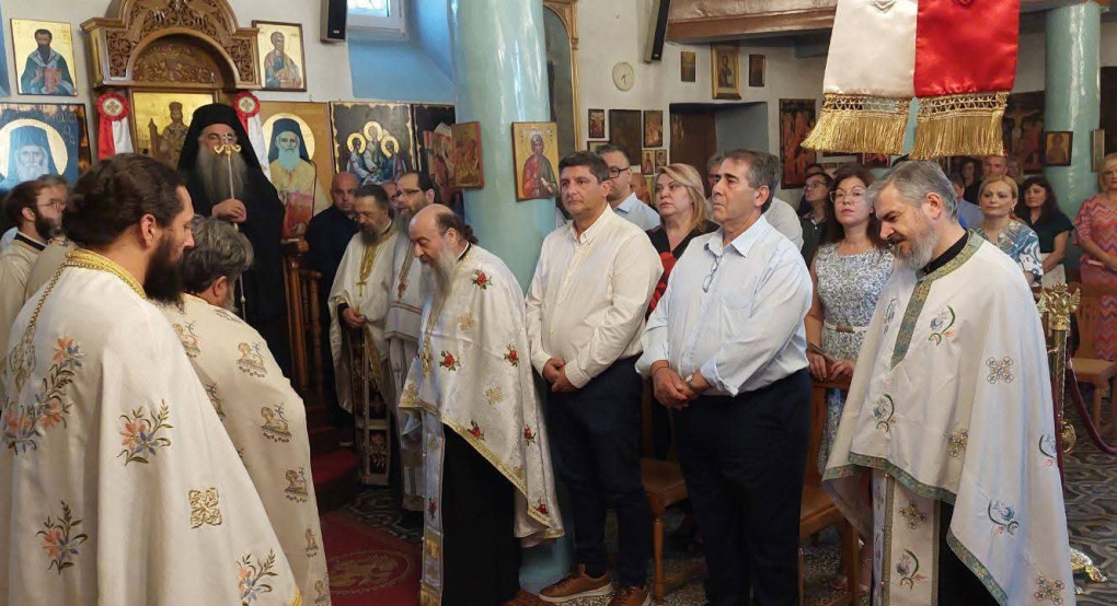 Πανηγυρικός Αρχιερατικός Εσπερινός στον Ιερό Ναό Αγίων Αποστόλων Πέλλας Πανηγυρικός Αρχιερατικός Εσπερινός στον Ιερό Ναό Αγίων Αποστόλων Πέλλας